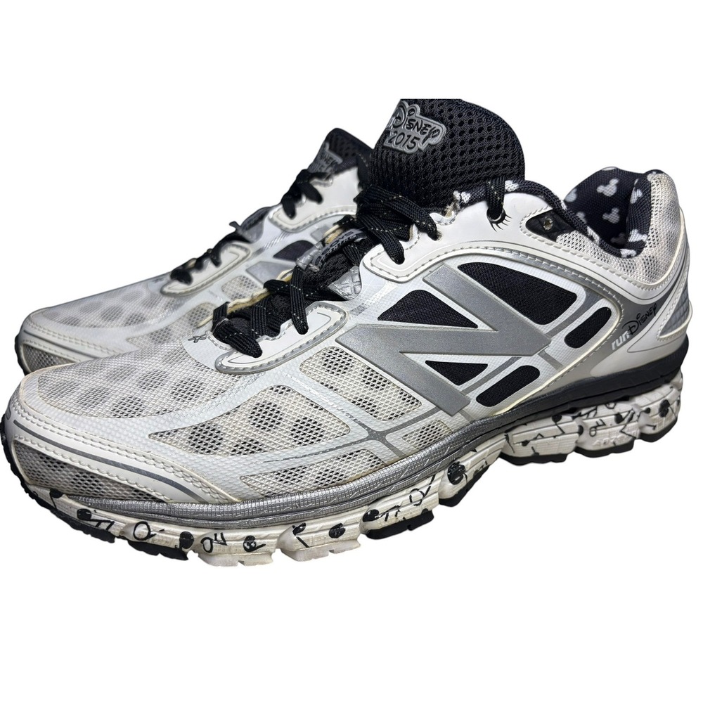 New Balance 860v5 Run Disney 2015 Minnie Mouse Sneakers White Black Limited Edt